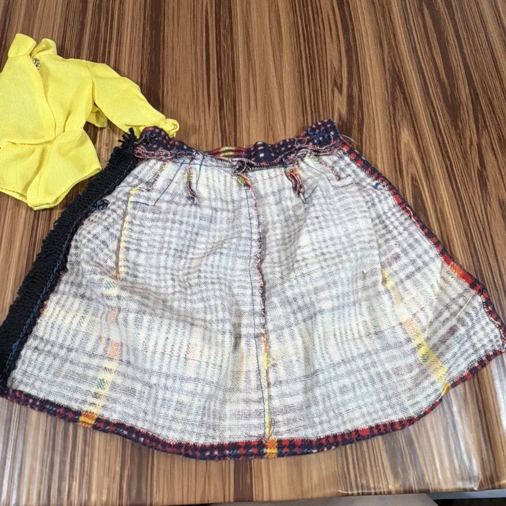 Vintage Barbie #3341 Long 'N Fringy Outfit 1972 Plaid‎ Skirt Yellow Blouse Mod